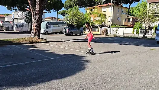 Heiße Stiefschwester auf Rocket-Skates hat Hardcore-Sex