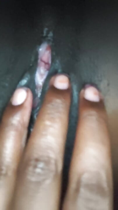 Bathroom me nikala chut se pani
