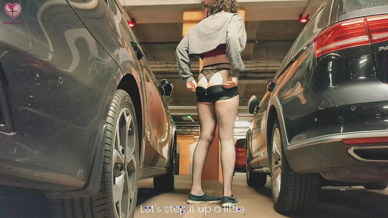 Рискованный Засвет И Камшот На Подземной Парковке