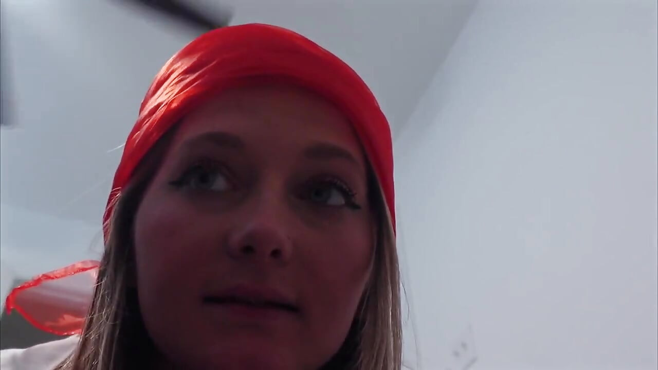 Peyton's Sultry '50s Giantess Fantasy 4K POV Tiny Thrills Await!
