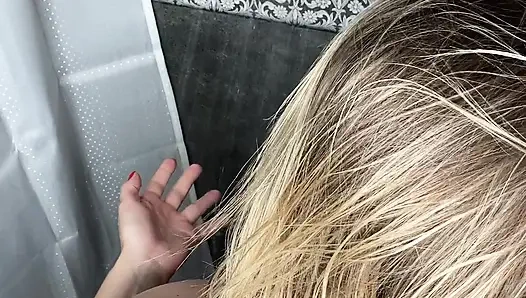 Video di kamar mandi 2. Lihat dari atas