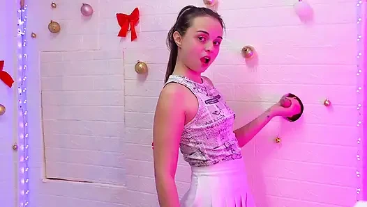 Ritmini seviyor gibi görünüyor