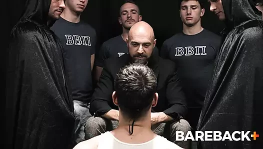 Malam nerakanya di BetaBetapi untuk Zander Woodz