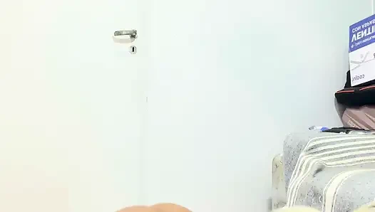 Надеюсь, вы не возражаете против доминирования с мускулистой блондинкой