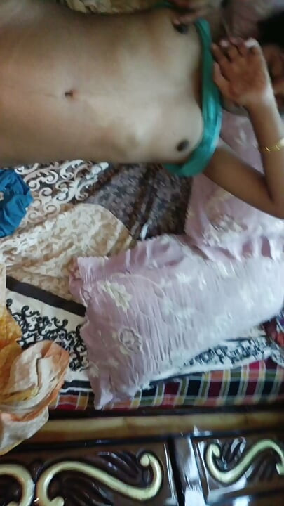 Desi hot bhabi tight pussy girls want sex