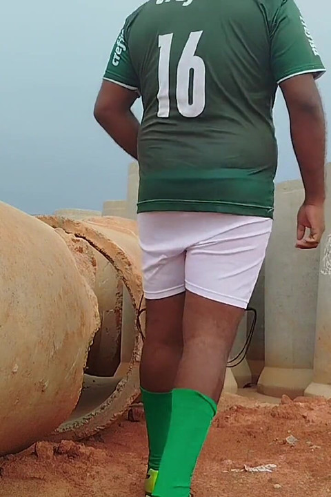 試合から汗だくで戻ってきて興奮してイッかずにはいられませんでした