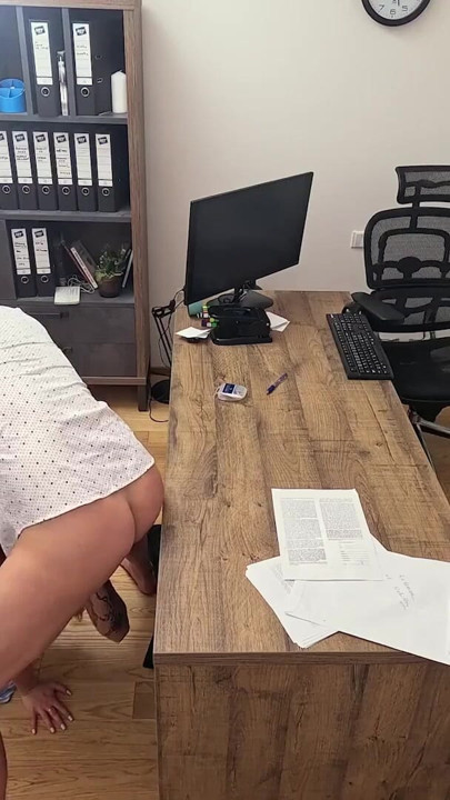 LOAN4K. I'm ready to start a new business thanks to my pussy | Clip 1