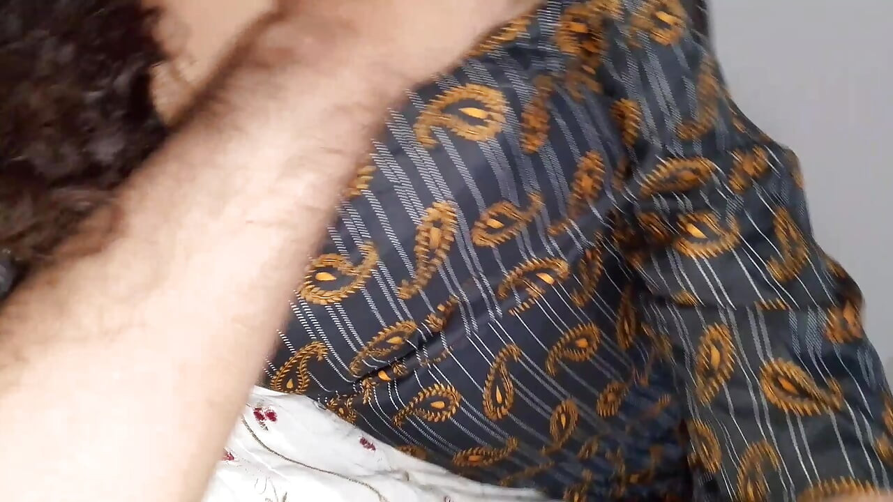 Šukání mé indické bhabhi s mými velkými prsy doma