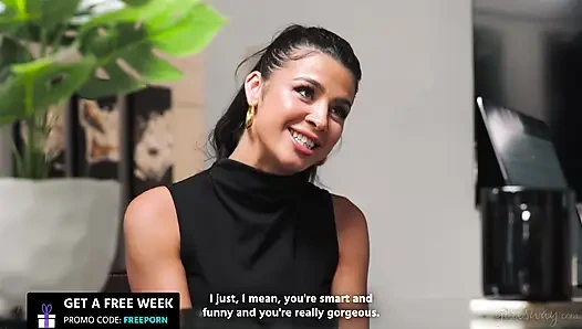 Girlsway - si seksi kylie rocket menyadari kalau cewek ini sama cowok pewawancara kerja hime marie di aplikasi kencan