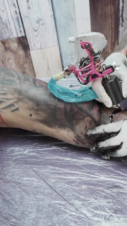 Big boobed tattoo Girl gets Anal Fuck during a Tattoo Session - Gaping and ATM | Clip 1