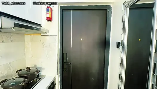 Das krankenhaus schickte einen heißen arzt, um meine erholung von gebrochenem schwanz zu überprüfen