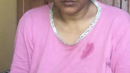 Endonezyalı Orospu Penis Emiyor ve Ağzına Kocaman Boşalma Alıyor