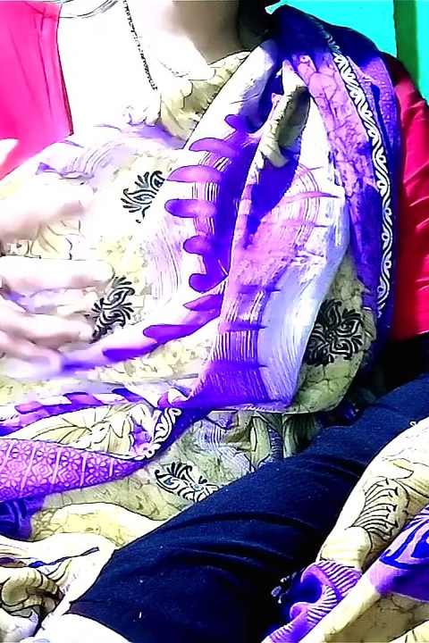 Exotic Desi Saree Tease - Sensual Blouse Boob Pressing (part 1) HD