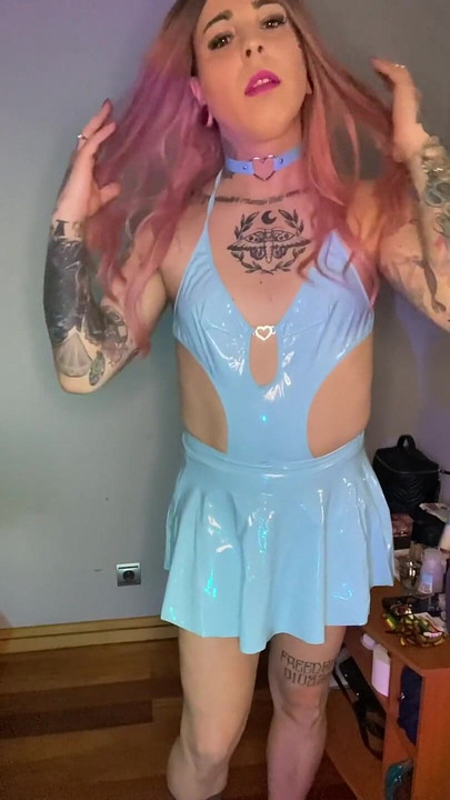 The tattooed Barbie jerking off for you