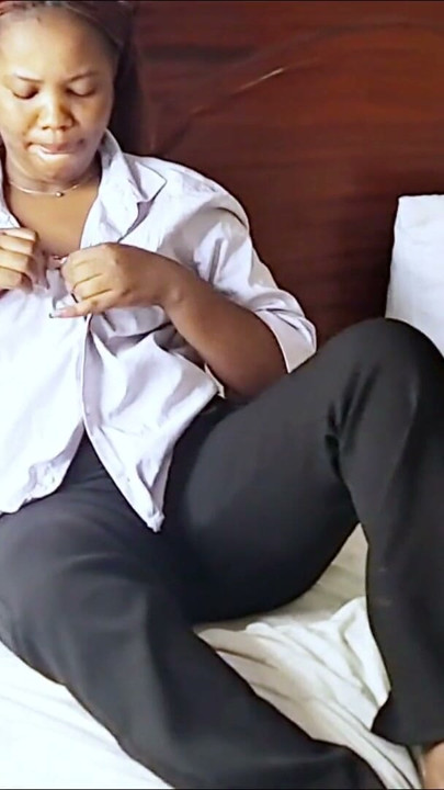 big  Nigerian Ebony fingering her pussy She Was Horn | Clip 1