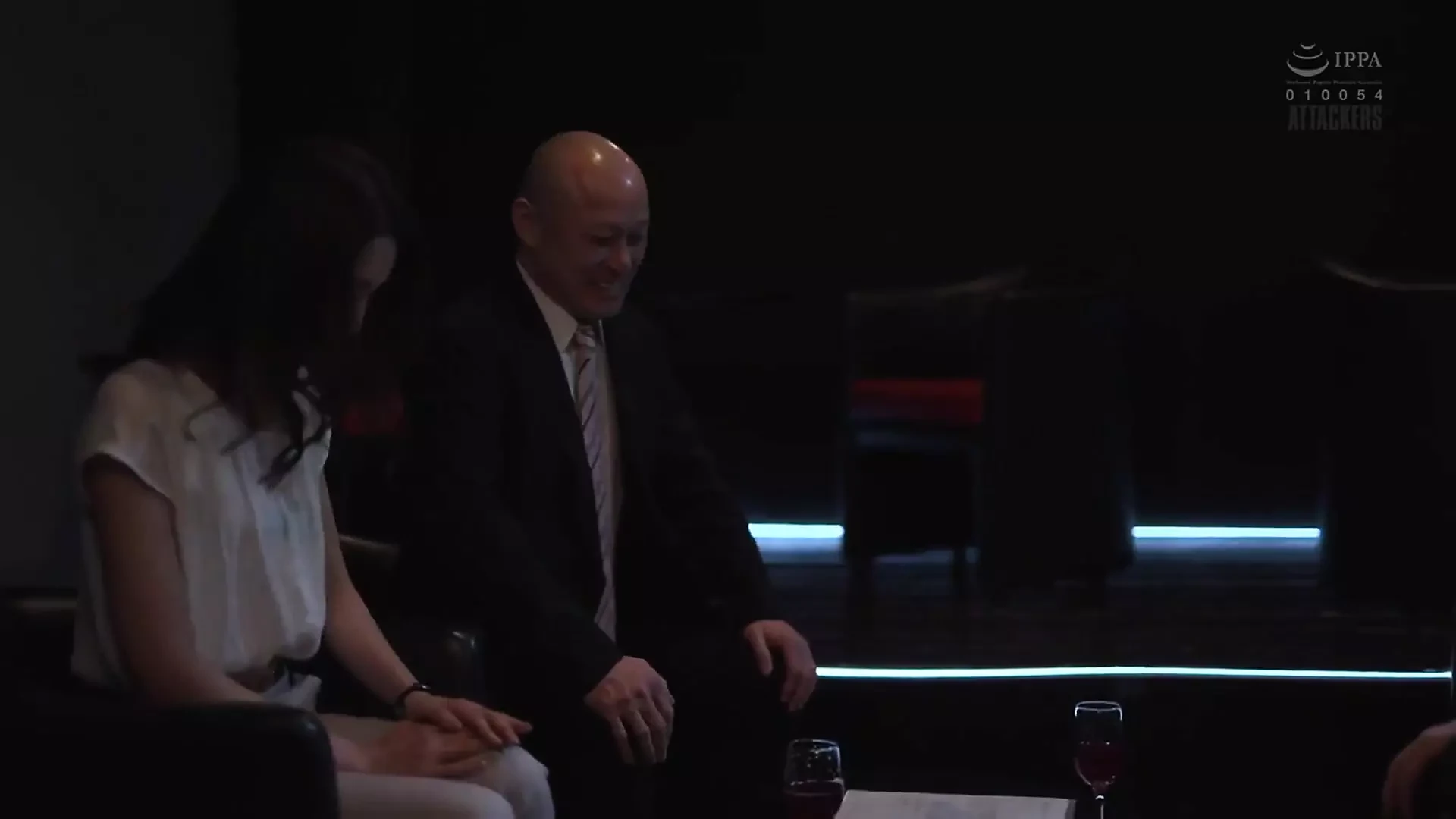 Haré cualquier cosa por mi jefe, secretaria amante casada. Parte 3