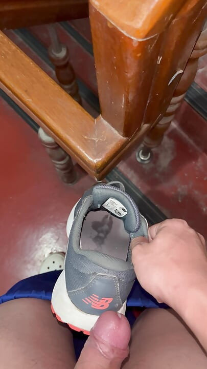 2. kattaki kadın ayakkabılarını vur