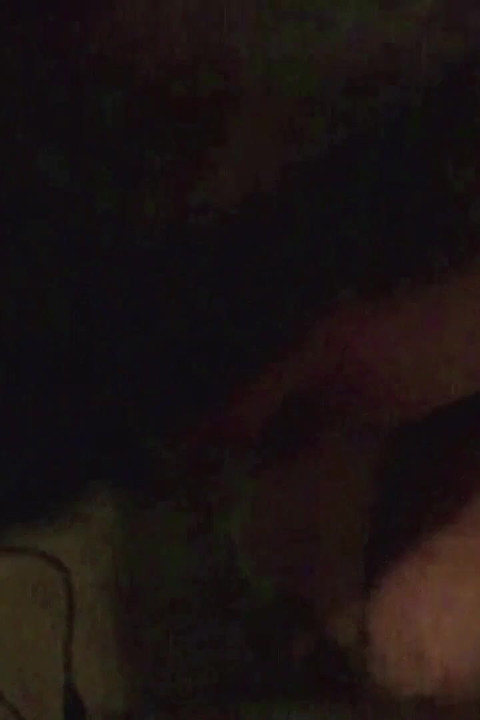 La novia me deja tomar fotos sexy antes de chupar y montar mi polla