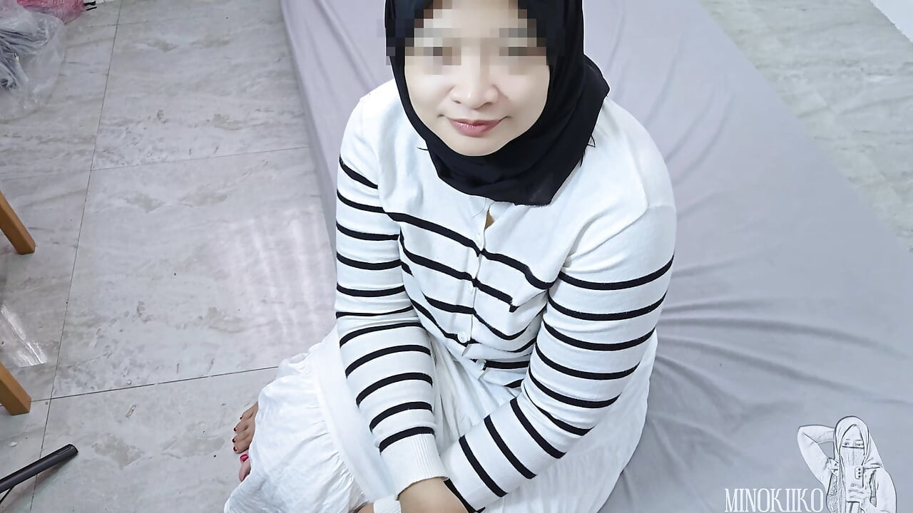Gadis Ber Jilbab Menikmati Rasa Sakit Untuk Pertama Kalinya - Minokiiko