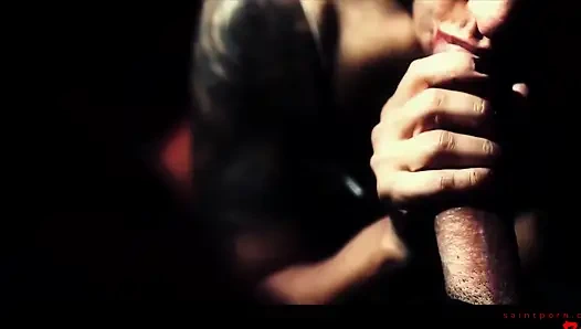 Bella ilk cinsel keşfini yapıyor ve doruk noktasıyla patlıyor