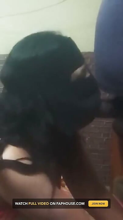 Indische sexy verpleegster seks met patiënt, Indische verpleegster seks met patiënt, Desi Sarakari verpleegster buitenshuis geneukt door patiënt Hindi HD