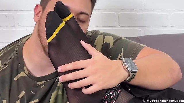 Horny Dude Lick And Worship Hung Stud Massive Feet