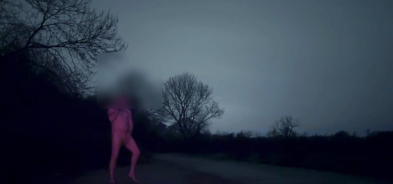 Wanking naked in 2 locations barefoot and twerking