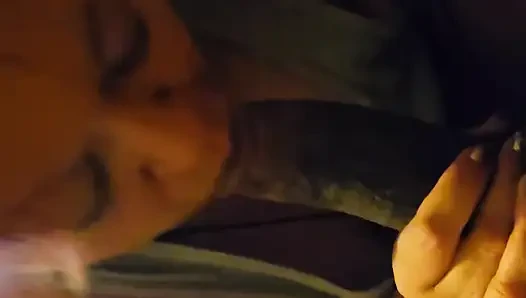 CEWEK SEMOK KULIT PUTIH NYEPONG BESAR PRIA KULIT HITAM DAN TELAN SPERMA