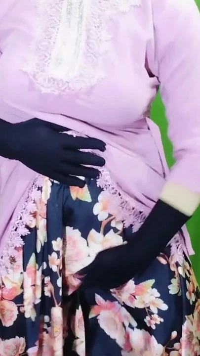 Emotional moment from "Super sexy seductive house owner fucked hard by her servant"