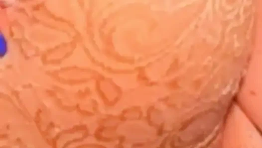 Хардкорный анальный трах крупным планом, окончание в большую задницу мачехи