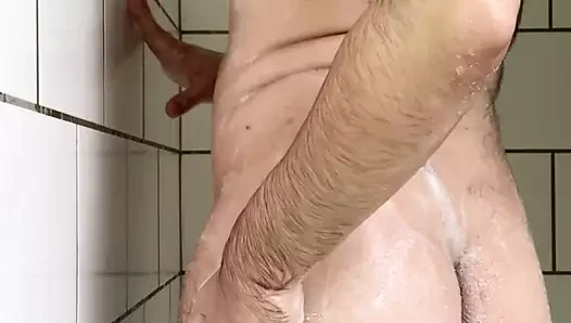 Çıplaklar duşu
