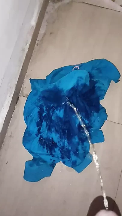 Pissing on nurse's salwar in changing room (33)