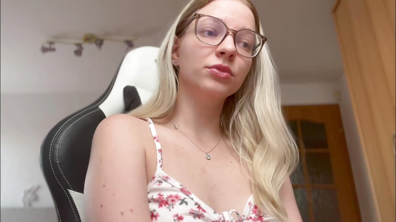 You are an incompetent cuckold - ASMR roleplay
