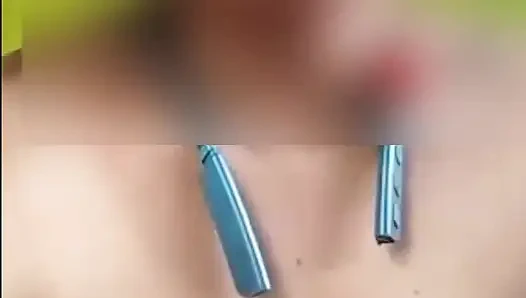 Seksi karım parmaklıyor