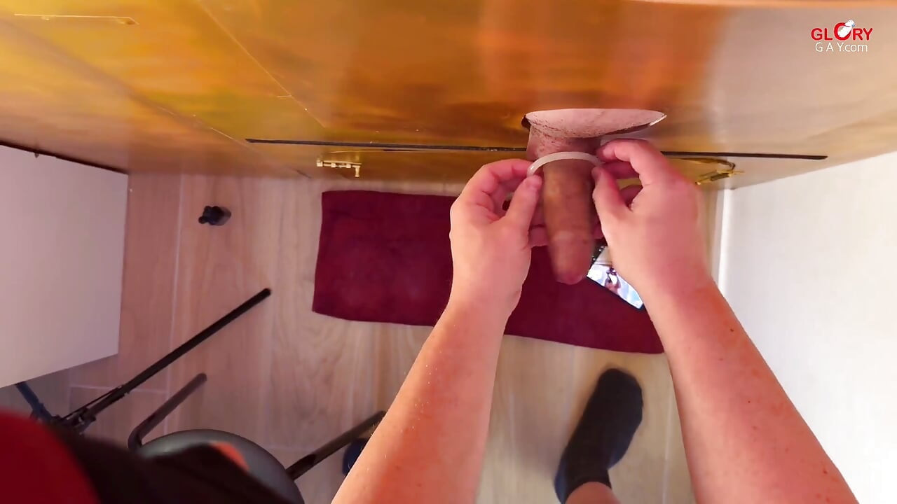 Gloryhole İçin Çok Arzulu - Dede Penisi 30 Saniye Sonra Patladı
