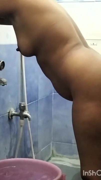 Memorable moment from "Tamil couple bathing doggy fuck"