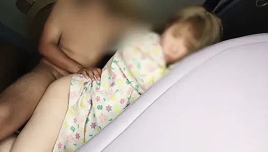 Aku mengemudi pulang untuk beristirahat di rumah teman, tapi temanku akhirnya membawaku ke motel.