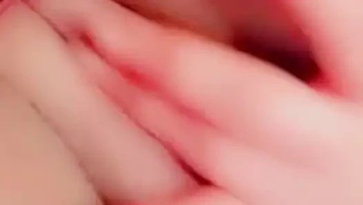 Кто приходит лизать меня