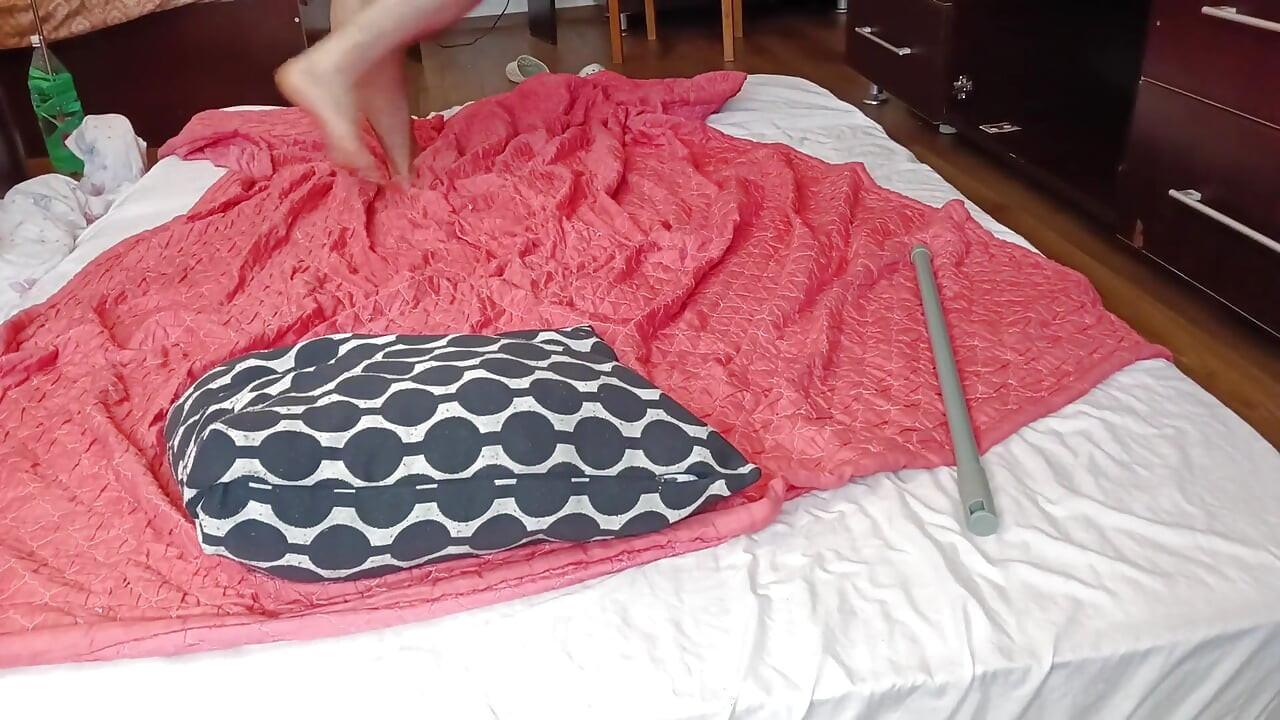 Amateur Couple Crazy Sex in the Bedroom
