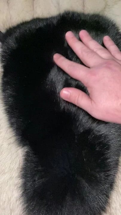 Fur thong