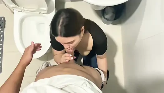 FILIPINA QUICK PUBLIC POV SEX
