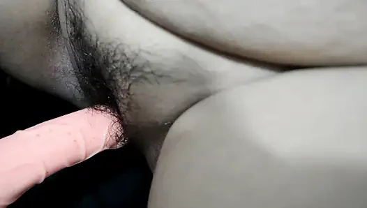 Hijab-sex masturbiert mit dildo