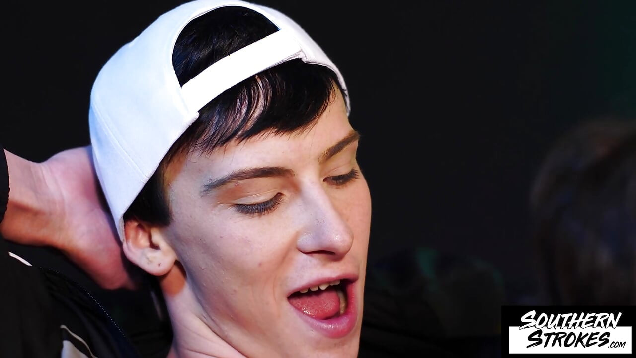 SOUTHERNSTROKES Adam Strong i Chris Summers imaju trojku s Zackom Loveom