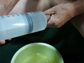 Enema vezicii urinare cu apă