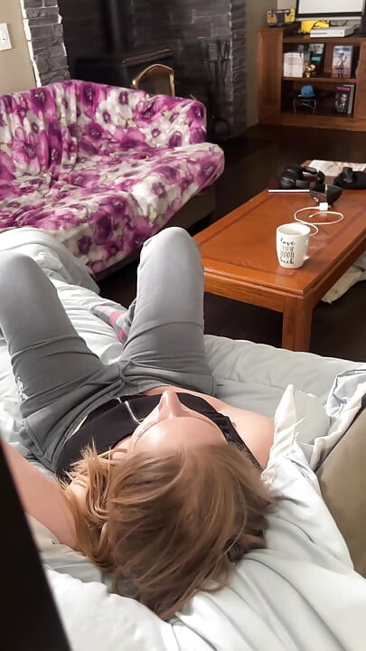 Step Sis Lets You Watch Her Play with Herself