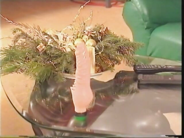 Klasik sürtük amcığıyla oynarken orgazm oluyor