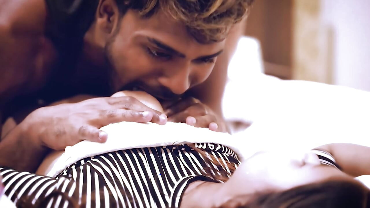 Luka Chhupi khelte khelte chhoti sauteli bahan ko chod diya kamine bhai ne