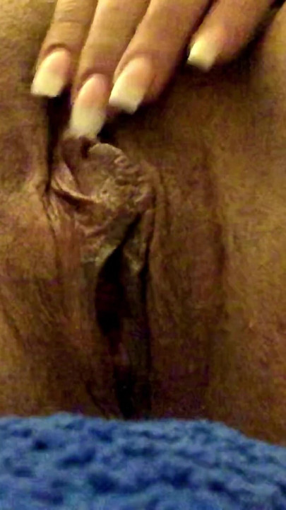 Geile ehefrau Lorie Cree masturbiert per sms. | Clip 1