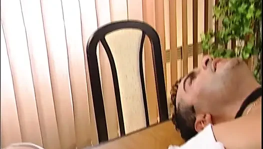 Dünne Geile MILF Hat Sex Im Badezimmer