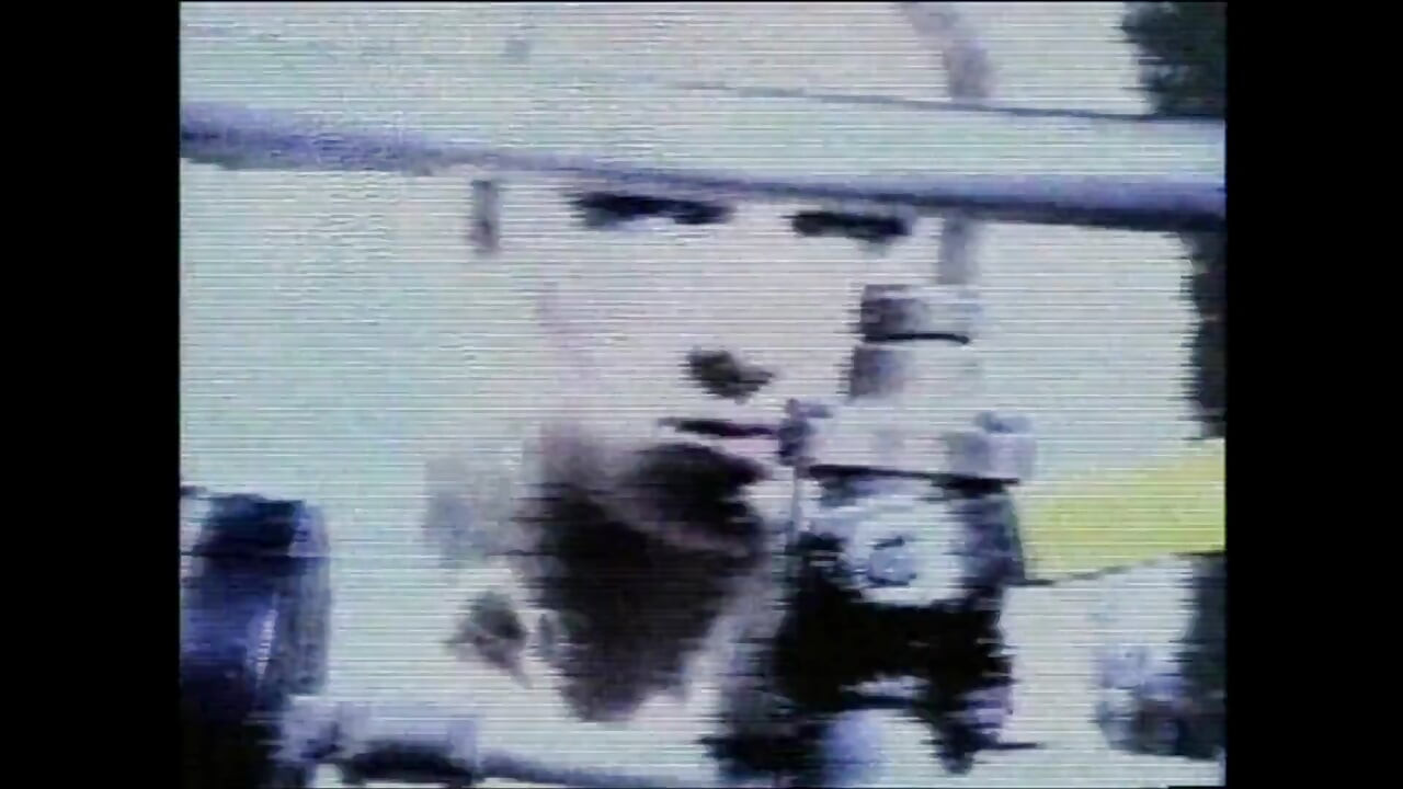 Memek bejat pelacur ini dicrot sperma hangat!